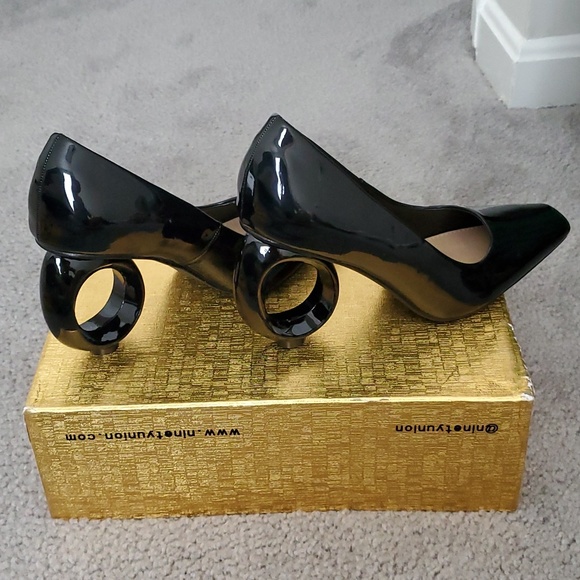 The perfect pump with the most stylish heel New never used - Picture 7 of 10